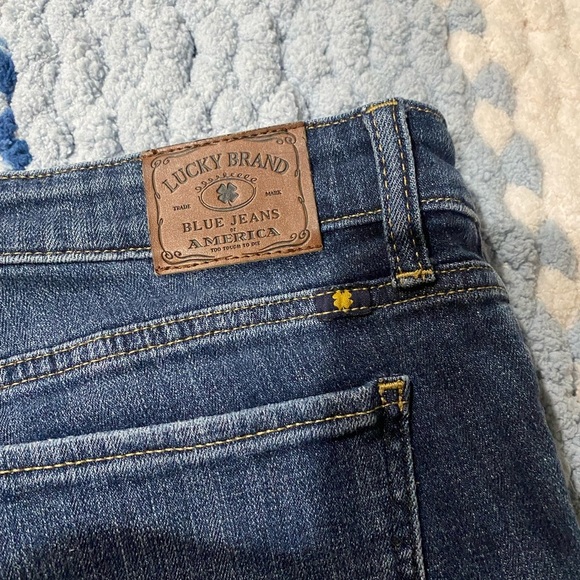 Lucky Brand Blue Straight Jeans Versatile Everyday Wear- Women’s 14/32 - Picture 11 of 13